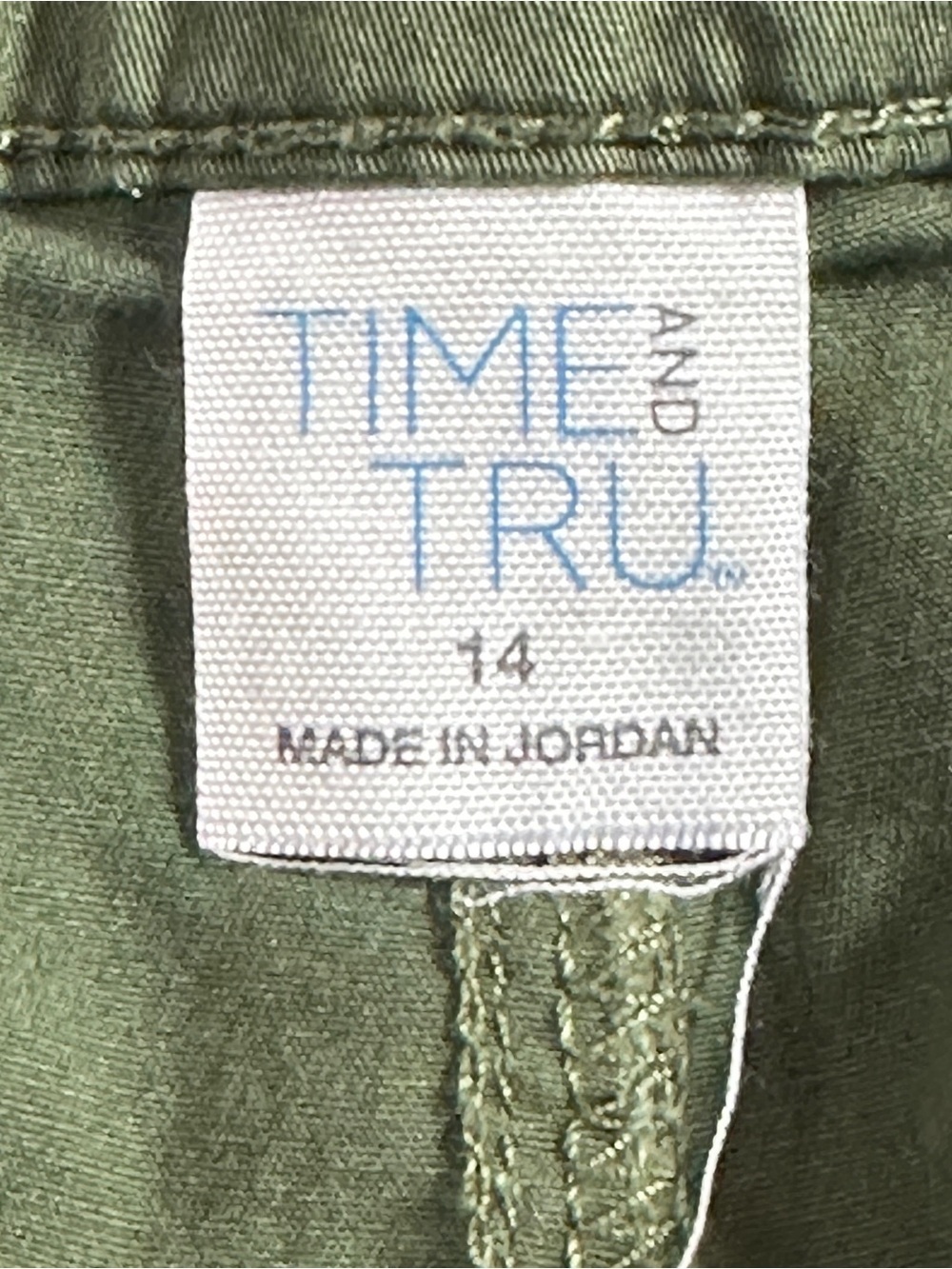 Time and Tru Olive Green Utility Drawstring Hem Cargo Capri Pants Size 14 - Picture 5 of 8